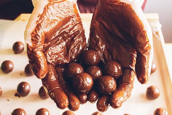 You are currently viewing Semisweet Chocolate by RAASS Foods, Ahmedabad